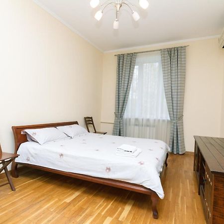 Apartament Квартира В Тихом Месте Шумного Мегаполиса Kijów Zewnętrze zdjęcie