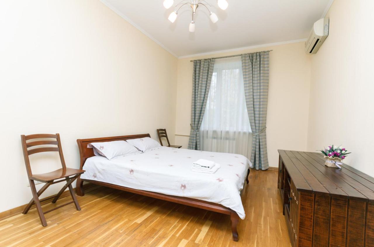 Apartament Квартира В Тихом Месте Шумного Мегаполиса Kijów Zewnętrze zdjęcie